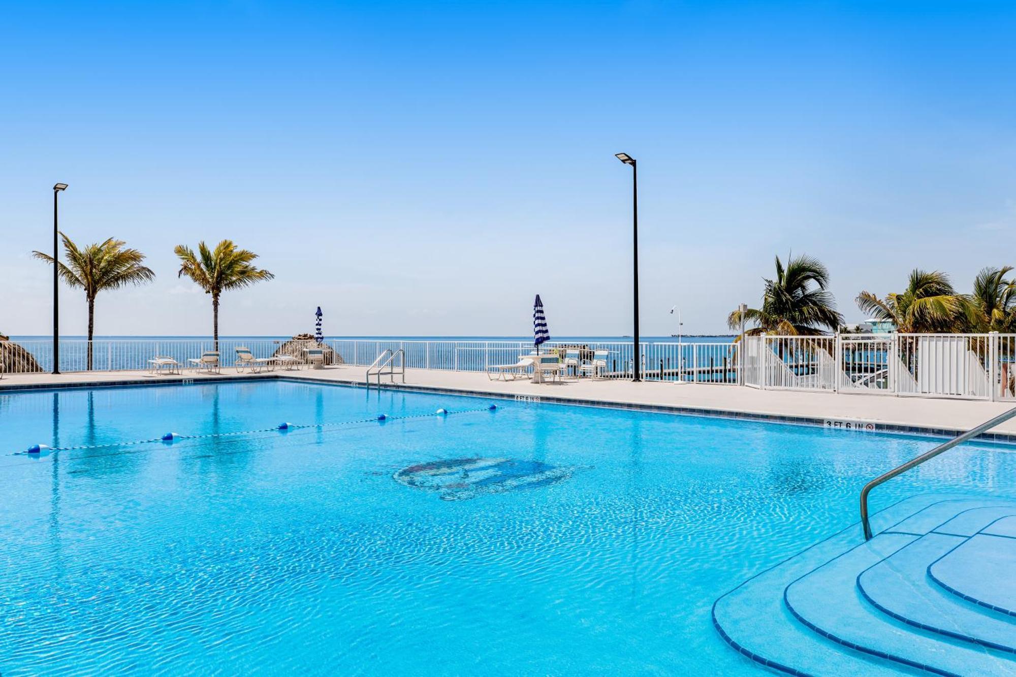 Mermaid's Retreat Apartment Marathon
