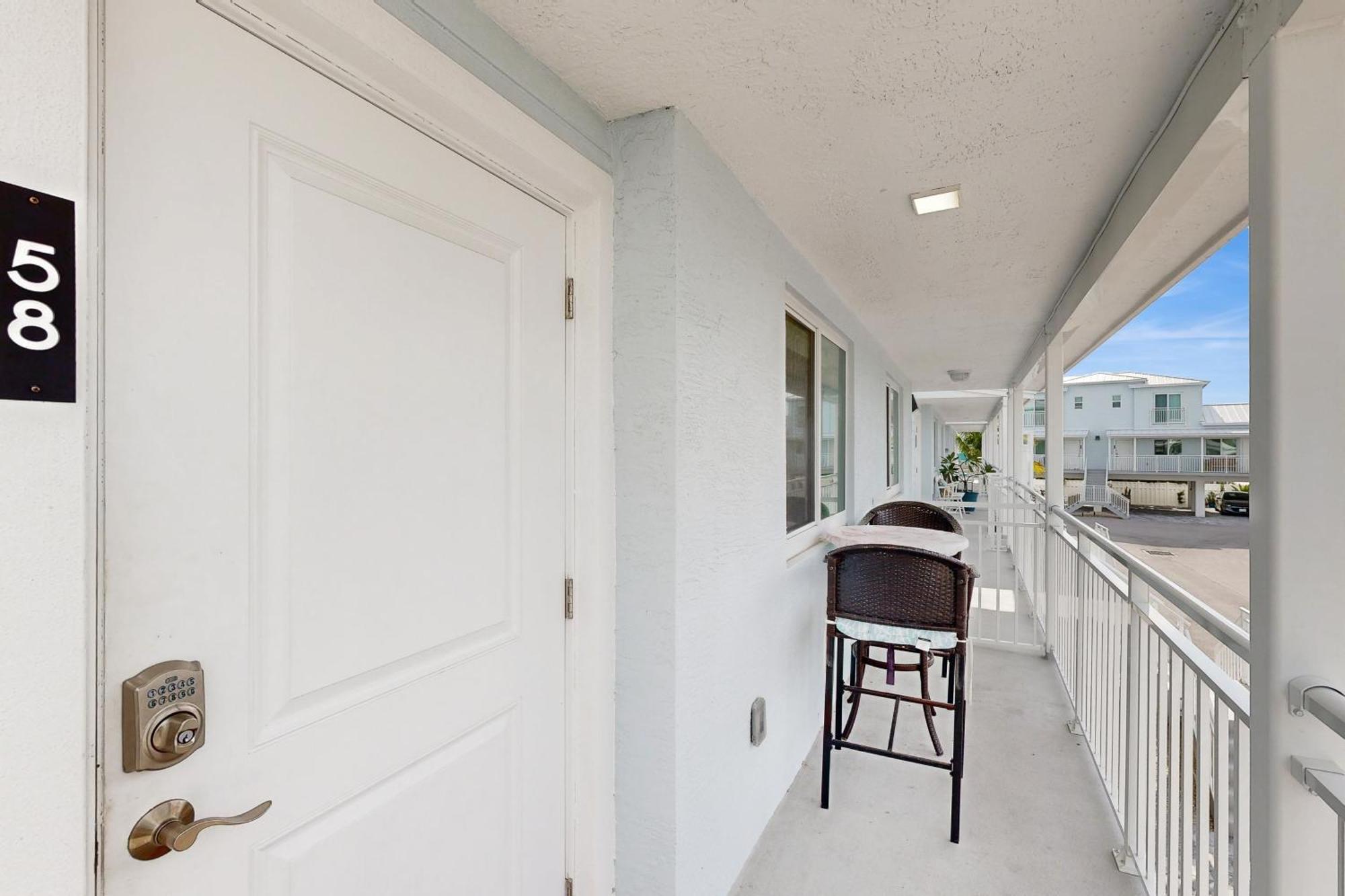 Mermaid's Retreat Apartment Marathon